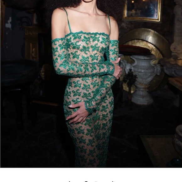 Elegant Green Maxi Dress - Picture 2 of 7